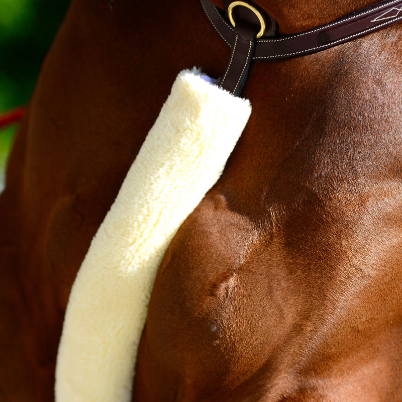 Kentucky Horsewear Sheepskin Breastplate Cover 3 Kentucky Horsewear Sheepskin Breastplate Cover - Image 3