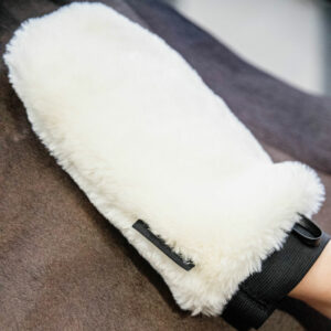 Grooming Deluxe Sheepskin Grooming Glove Natural