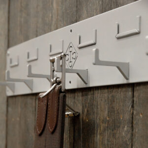 GD Bridle Hanger 6 Hooks and Name Tags