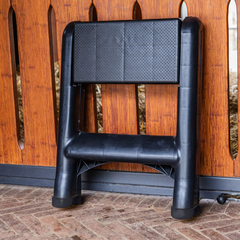 Grooming Deluxe Foldable Steps 3 Grooming Deluxe Foldable Steps - Image 3