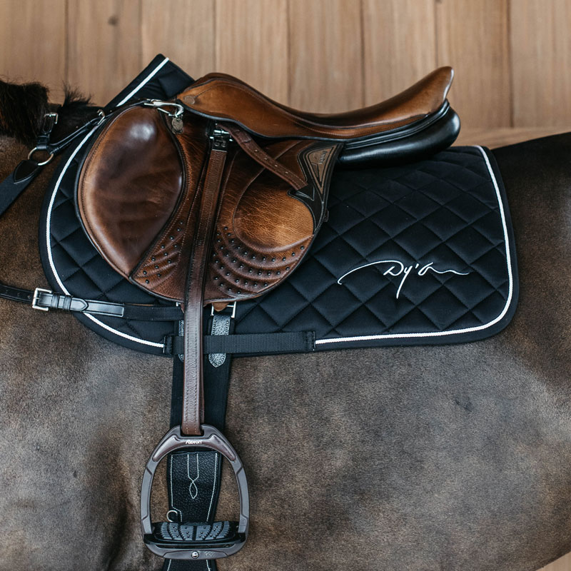Dy'on Diamond Saddle Pad Jumping 1 Dy'on Diamond Saddle Pad Jumping